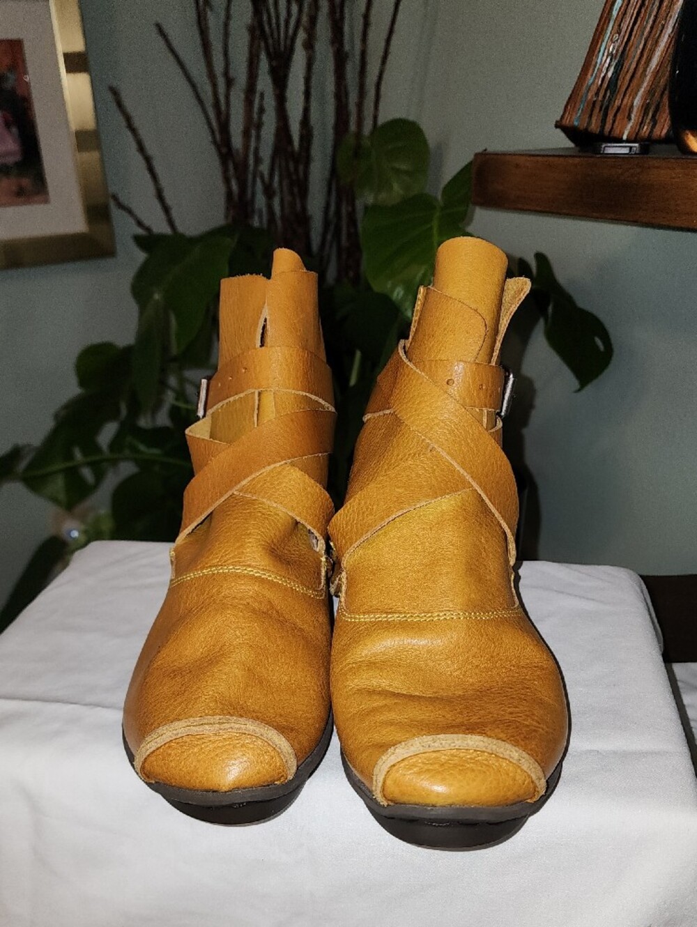 Trippen Size 38 Mustard Leather Wrap Buckle Boots - Picture 2 of 11